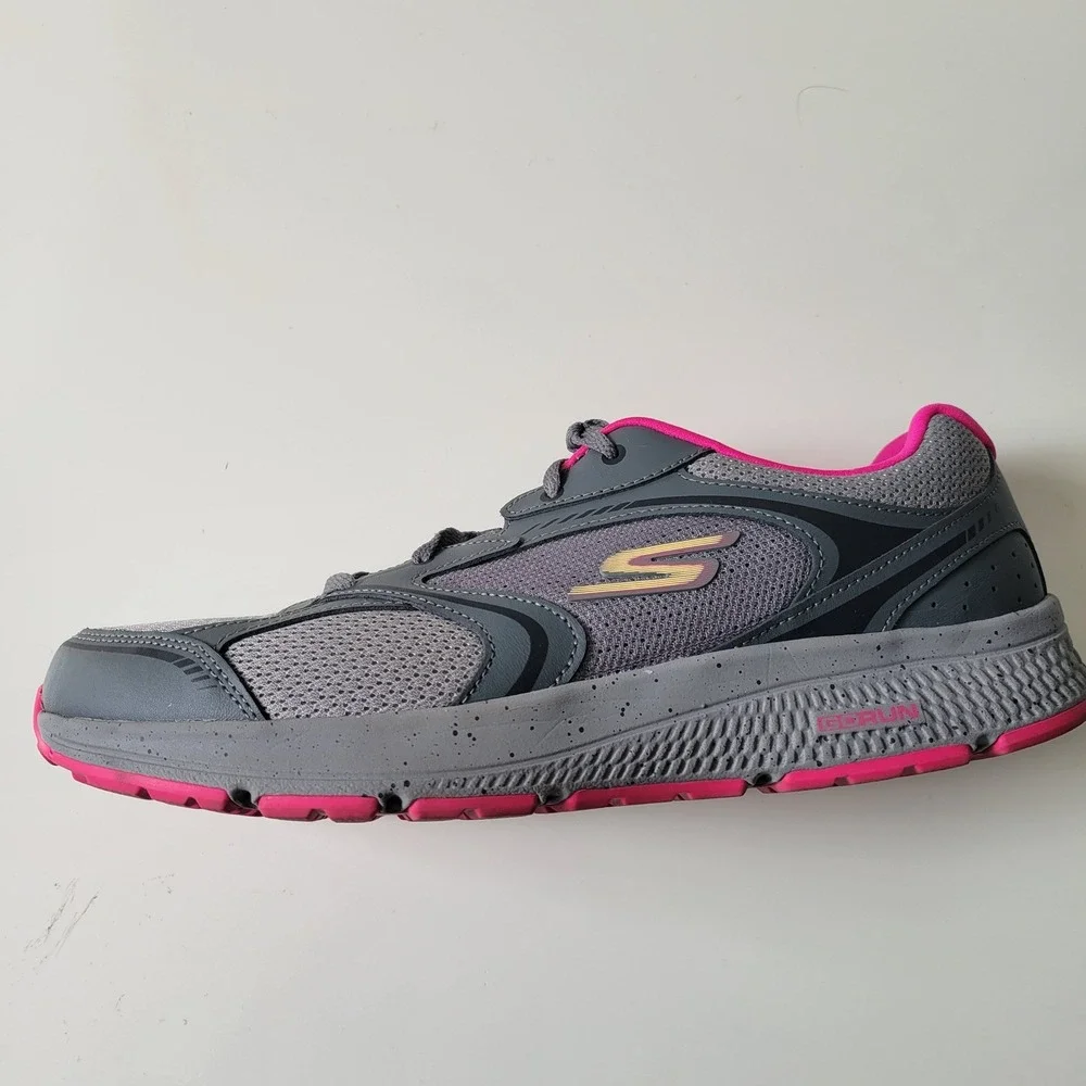 Skechers GOrun Womens 11 Grey Pink Running Shoes Air Cooled Goga Mat Athletic